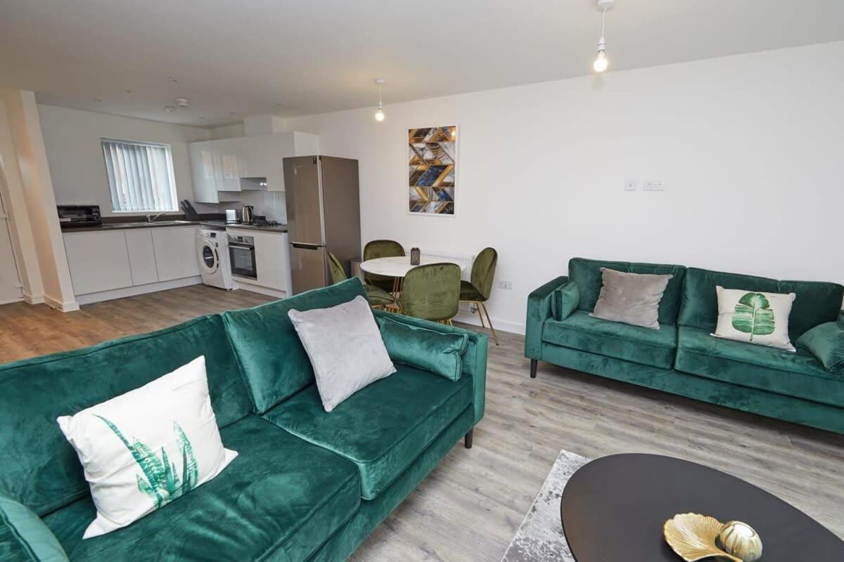 Holiday home Beautiful Brand New 3 Bedroom Centre House With Garden *
