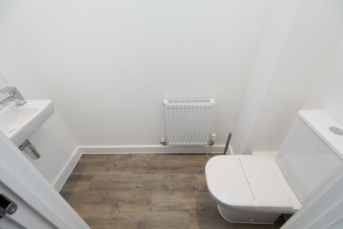 Beautiful Brand New 3 Bedroom Centre House With Garden Holiday home *