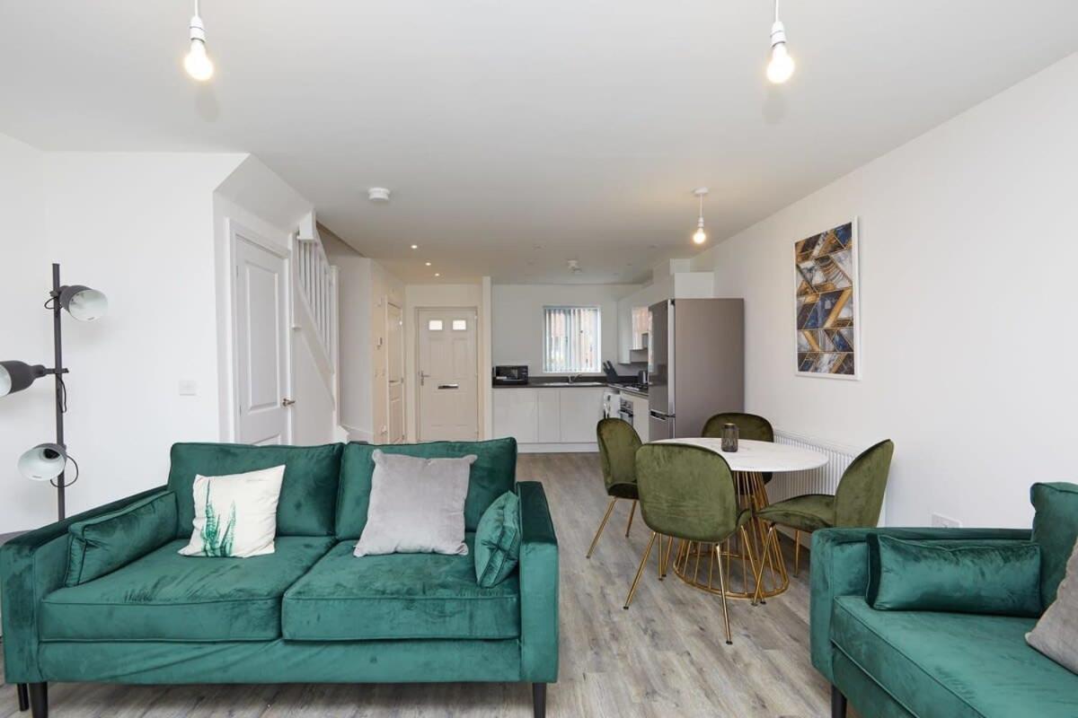 Holiday home Beautiful Brand New 3 Bedroom Centre House With Garden Derby