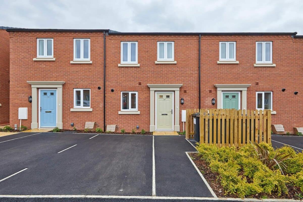 Holiday home Beautiful Brand New 3 Bedroom Centre House With Garden Derby